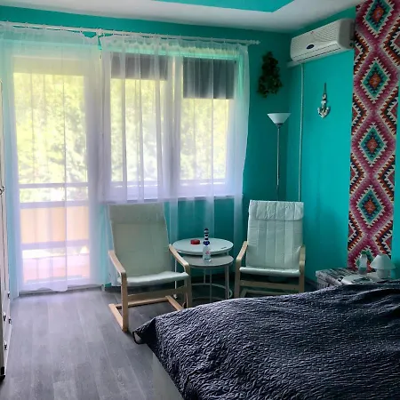 Eva Apartman, Helikon-liget *