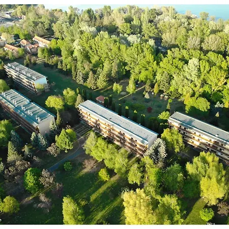Eva Apartman, Helikon-liget * Keszthely